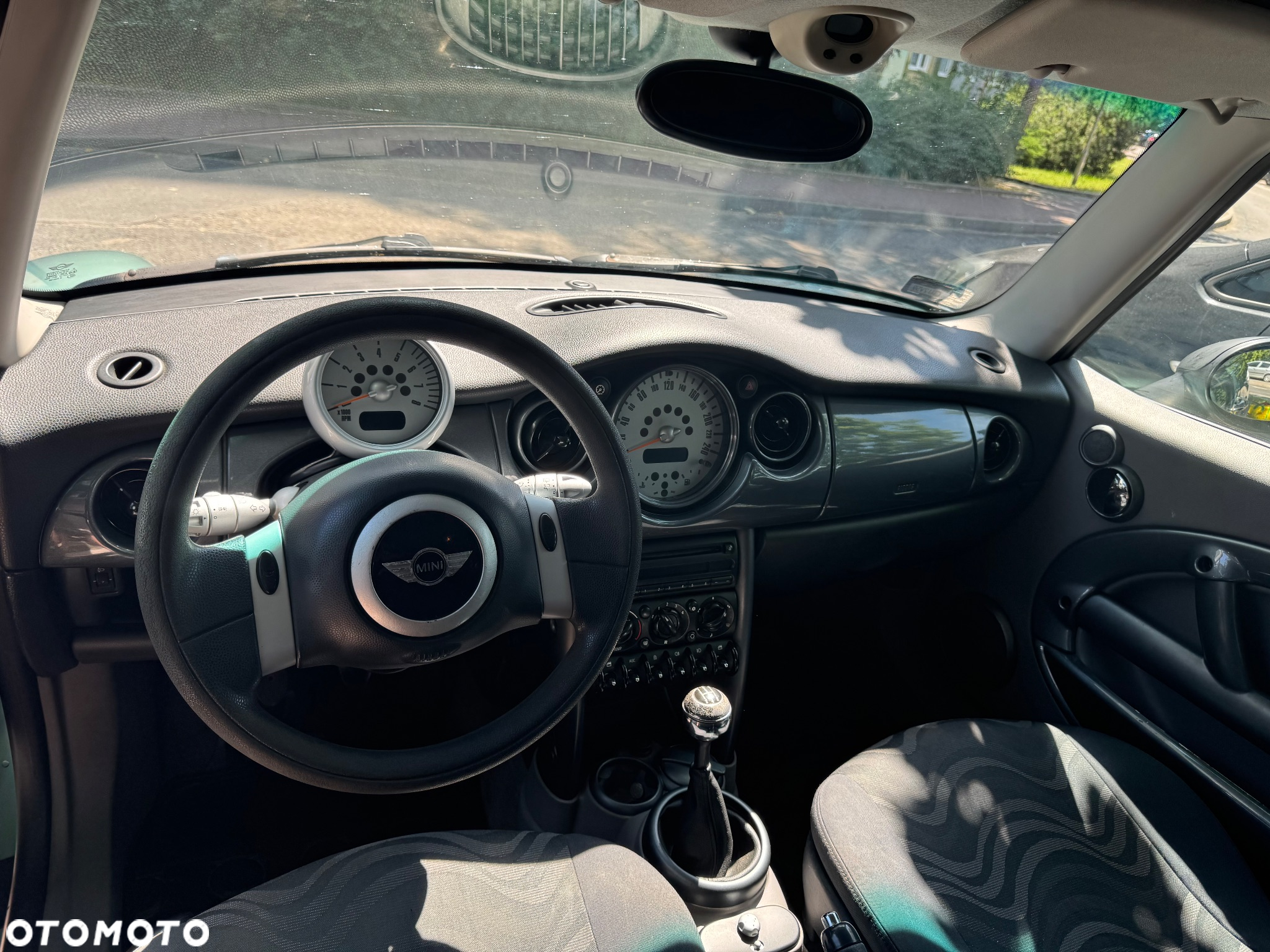MINI ONE - 10