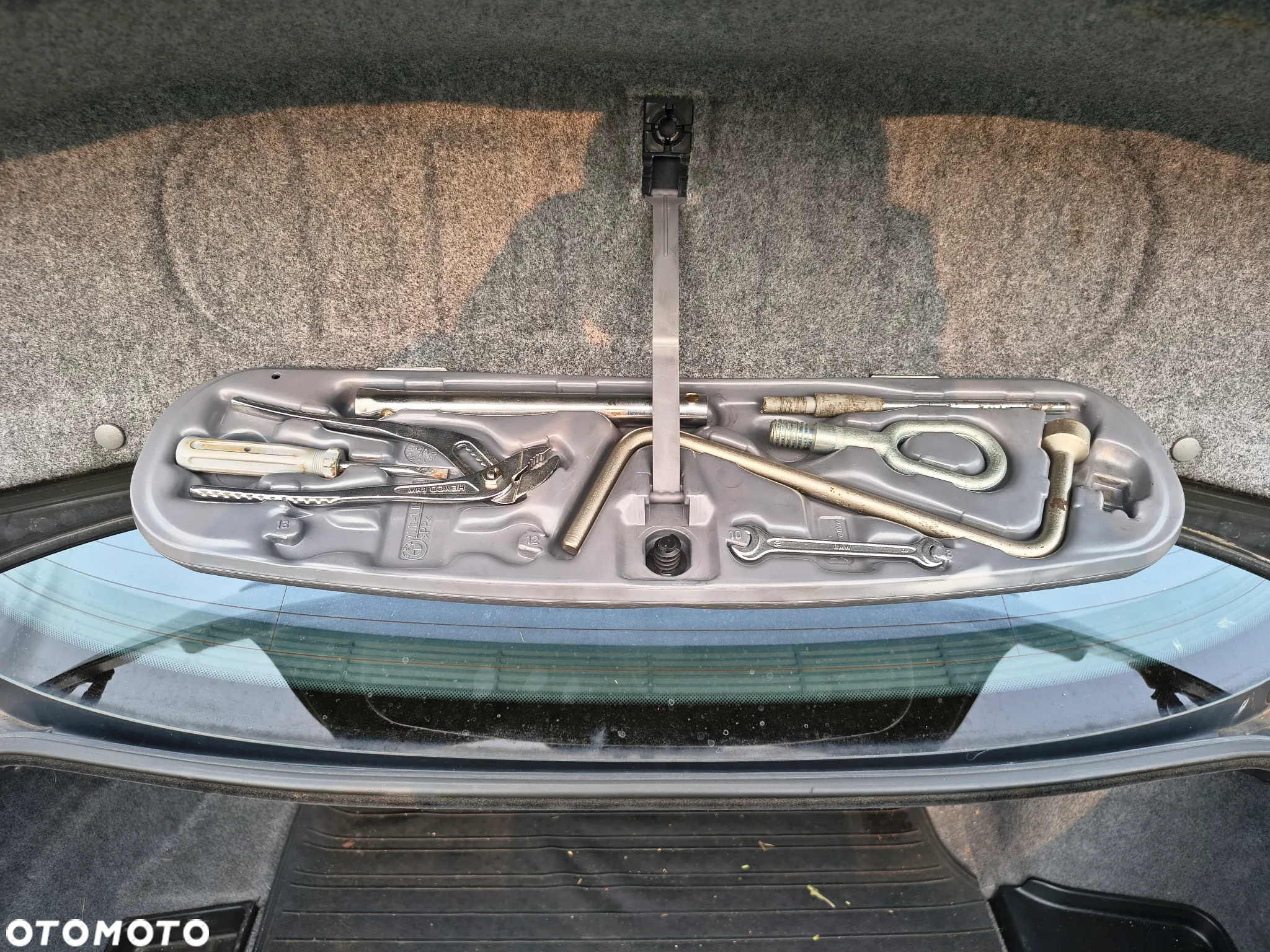 BMW Seria 3 323i - 10