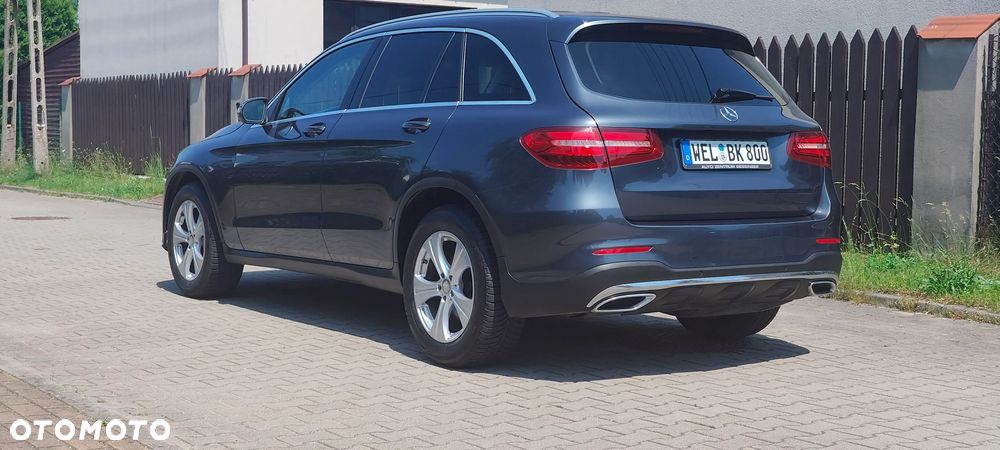 Mercedes-Benz GLC 250 d 4Matic 9G-TRONIC AMG Line - 4