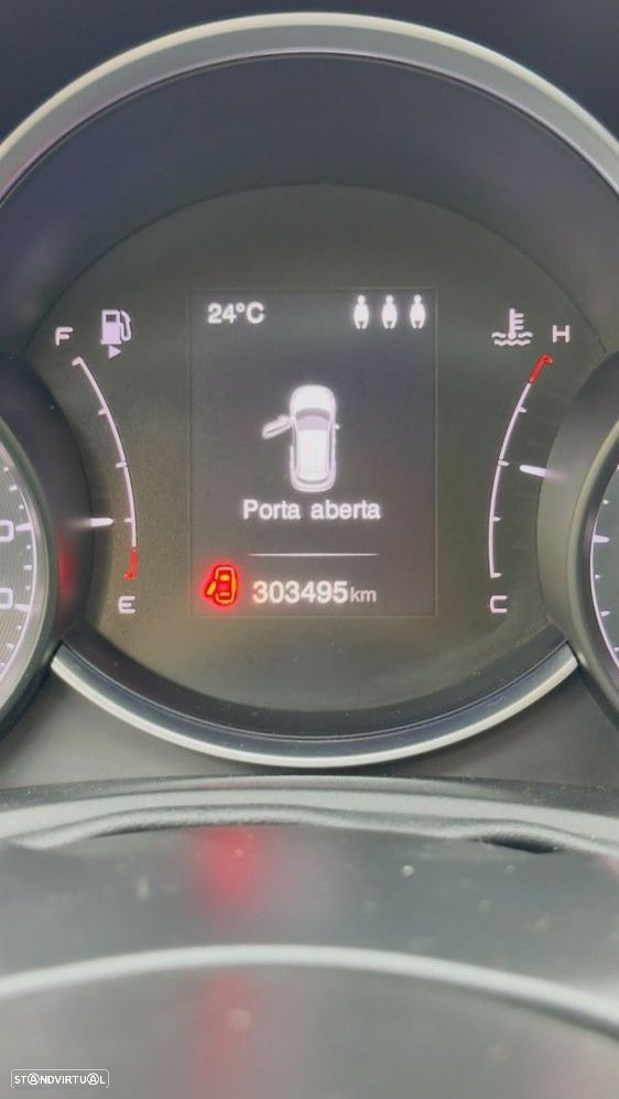 Fiat 500X 1.3 MJ Lounge J18 S&S — fotografia 22