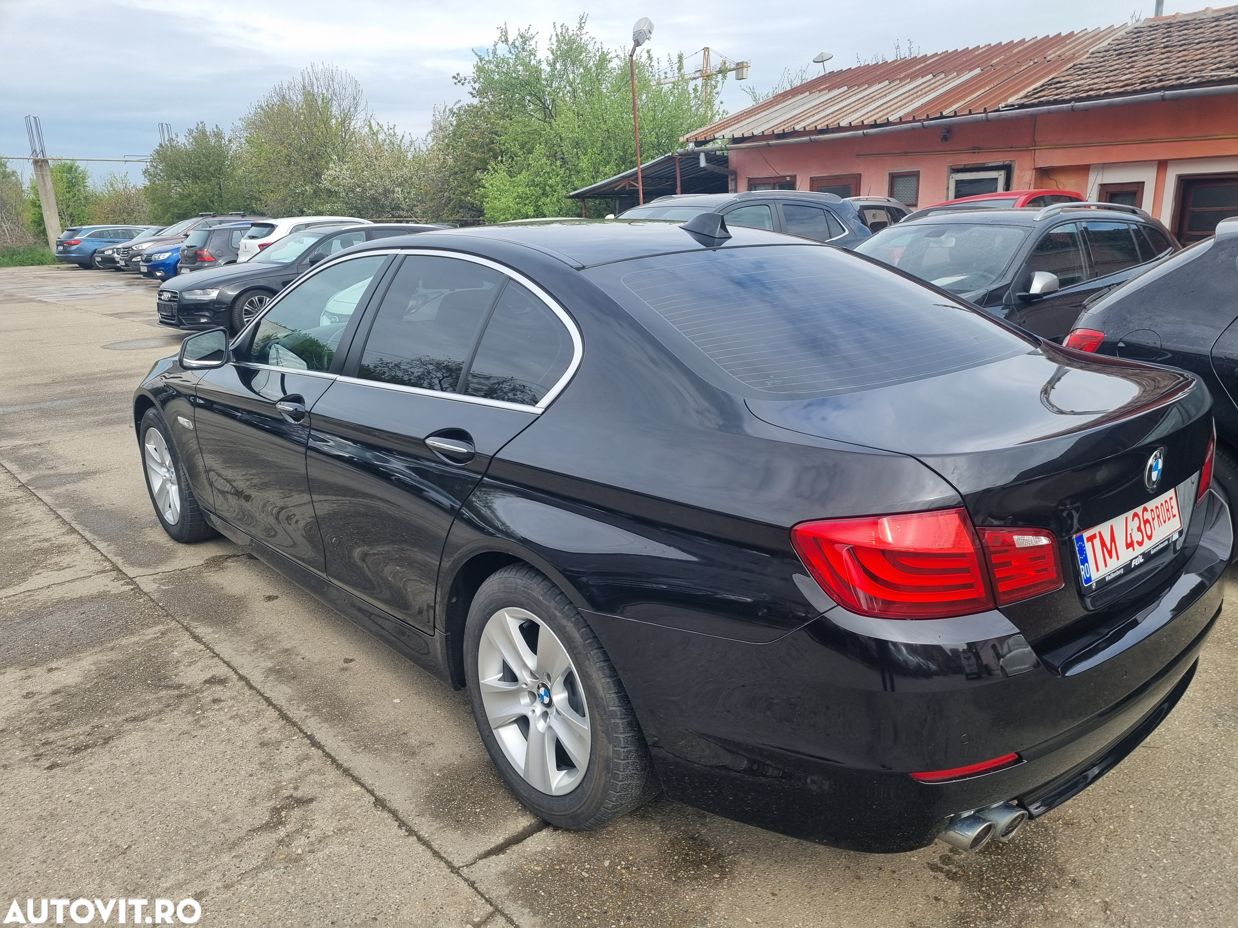 BMW Seria 5 520d Aut. Luxury Line - 29