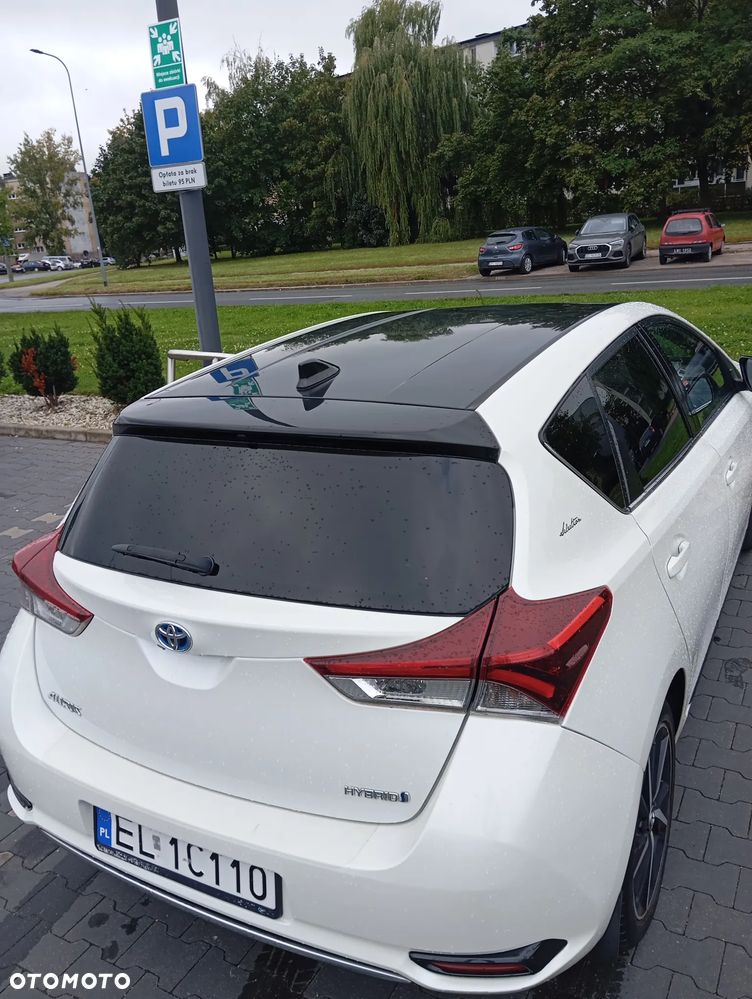 Toyota Auris Hybrid 135 Selection - 4