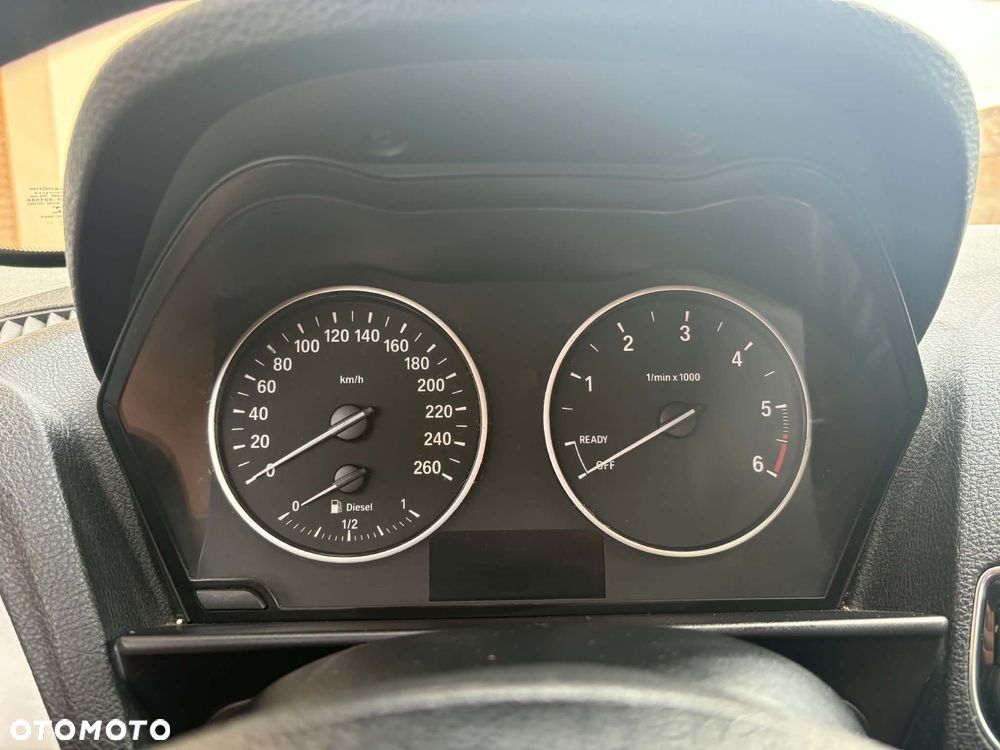 BMW Seria 1 116d - 5