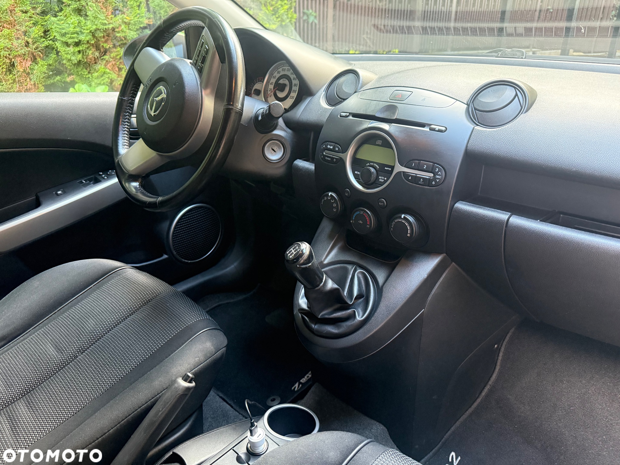 Mazda 2 - 19