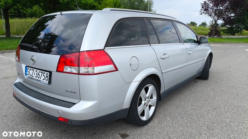 Opel Vectra 1.9 CDTI Cosmo - 3