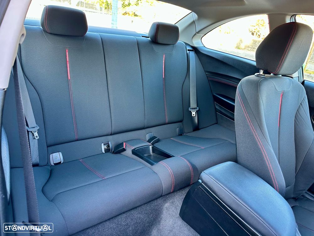 BMW 218 d Coupe Line Sport Auto - 24