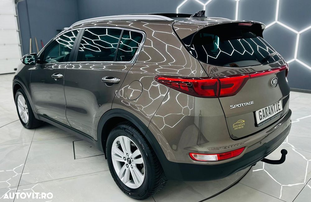 Kia Sportage 1.7 CRDI 2WD Dream-Team Edition - 4