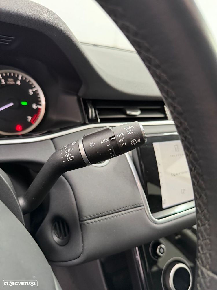 Land Rover Range Rover Evoque P300e R-Dynamic HSE - 19