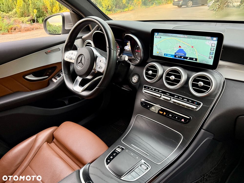 Mercedes-Benz GLC 200 4Matic 9G-TRONIC AMG Line Plus - 13