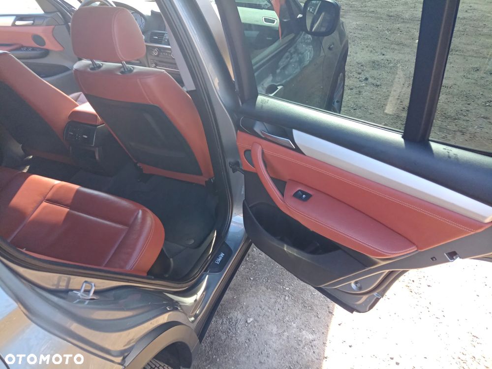 BMW X3 xDrive20d - 14