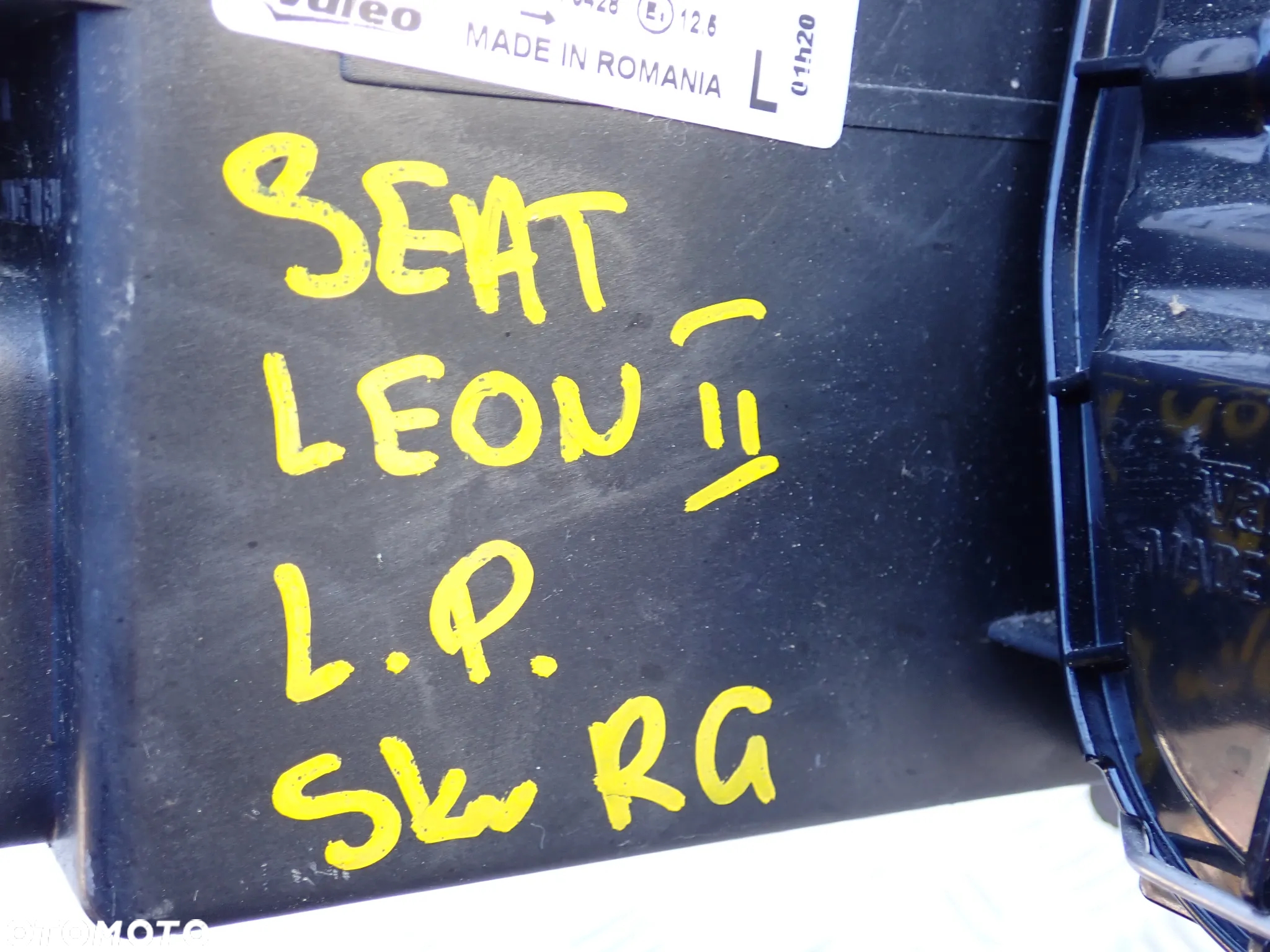 LAMPA LEWY / PRAWY PRZÓD SEAT LEON II  89315799  / 5P1941006 - 8