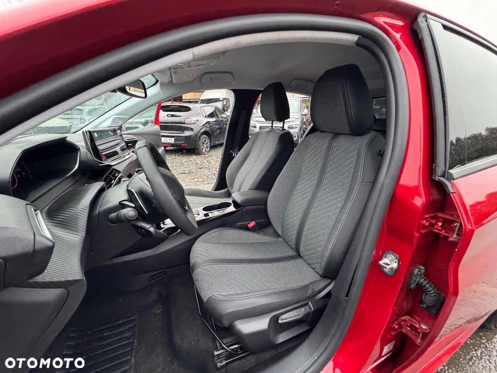 Peugeot 208 1.2 mHEV Allure - 15