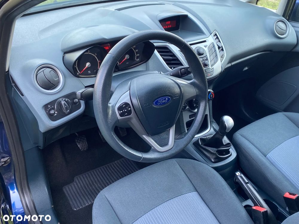 Ford Fiesta 1.4 Trend - 23