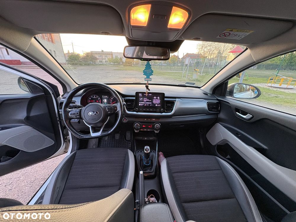 Kia Stonic 1.0 T-GDI L - 10
