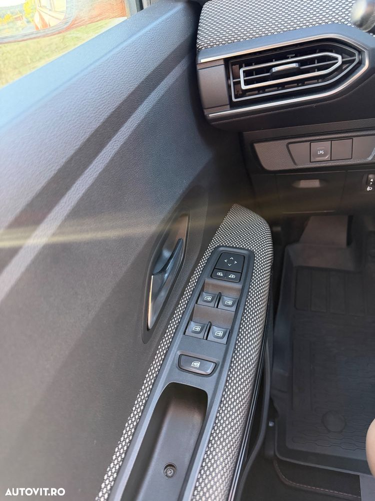 Dacia Jogger 5 locuri TCe 110 Extreme - 17