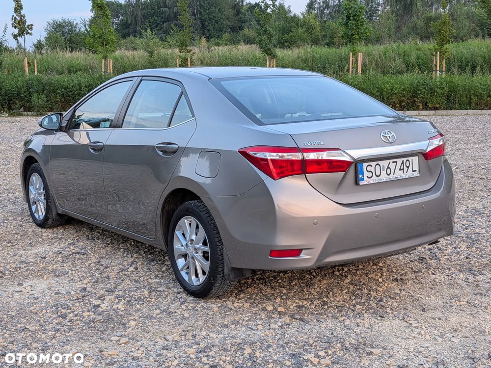 Toyota Corolla 1.6 Prestige EU6 - 2