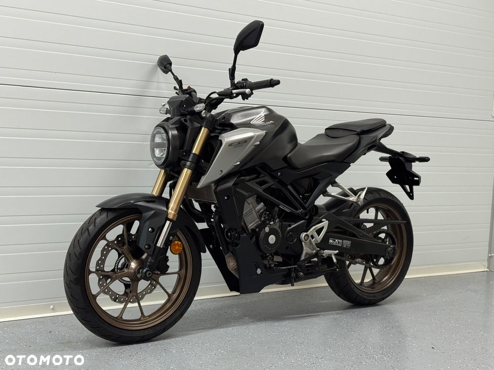Honda CB - 9