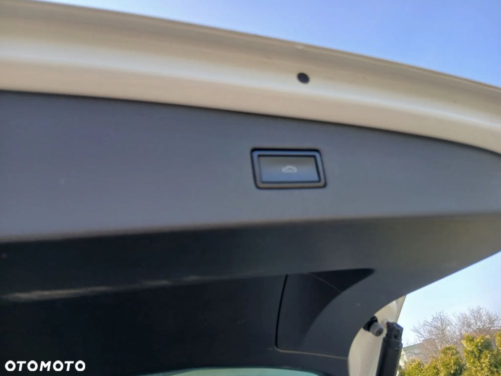 Volkswagen Tiguan 2.0 TDI SCR DSG R-Line - 31