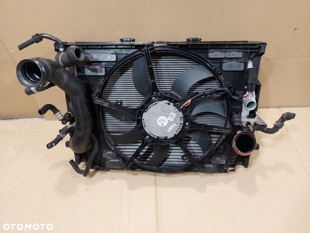 BMW F10 535i  2009-13 CHŁODNICE WENTYLATOR PAS PRZEDNI - 1