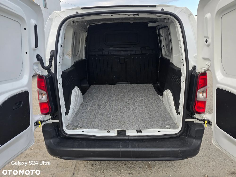 Opel COMBO - 15