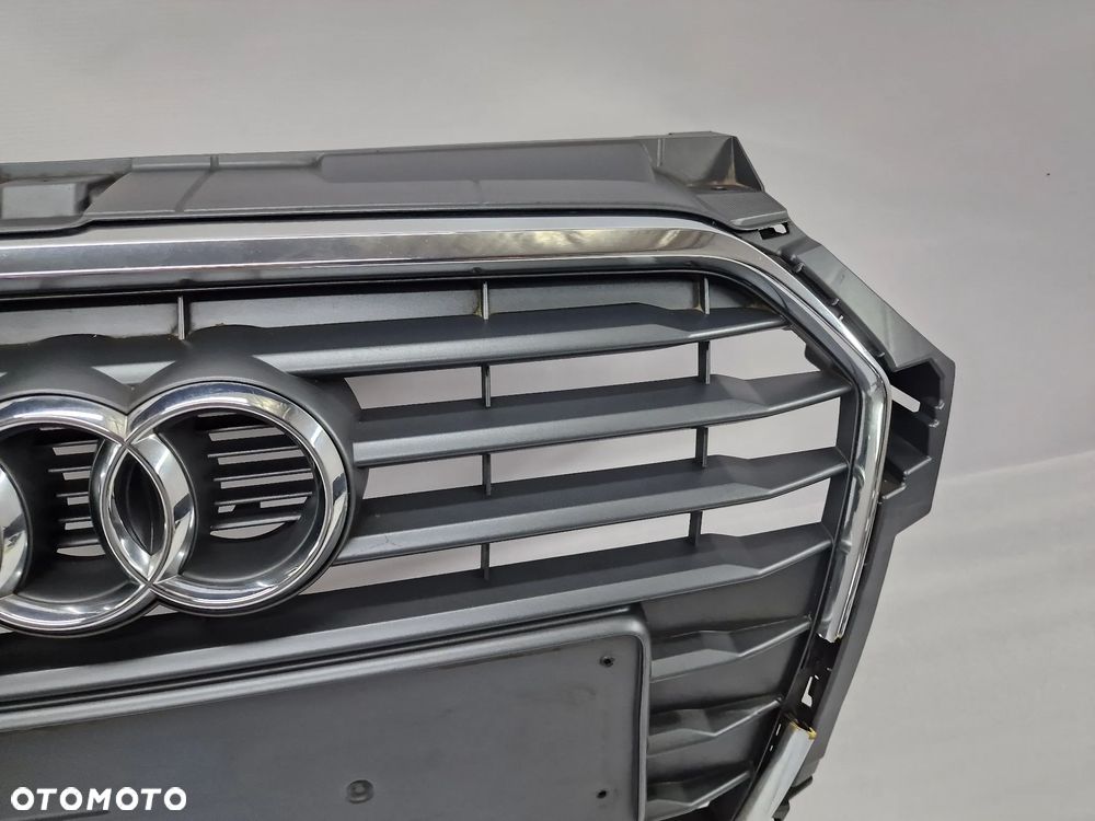 AUDI A1 8XA 14- ATRAPA / GRILL PRZEDNI PRZÓD , NR 8XA853651C / 8XA853651B , NR AUKCJI GL373 - 5