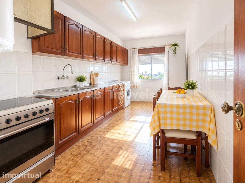 Apartamento T3 Renovado com Varandas - Vila de Gavião - Grande imagem: 4/10