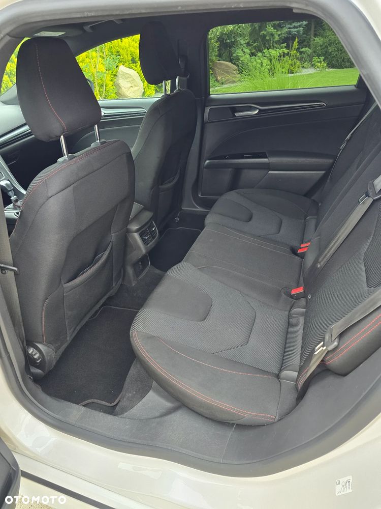 Ford Mondeo 2.0 TDCi ST-Line - 12
