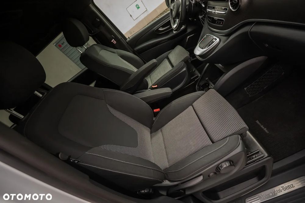 Mercedes-Benz Klasa V 250 d lang 4Matic 9G-TRONIC Style - 23