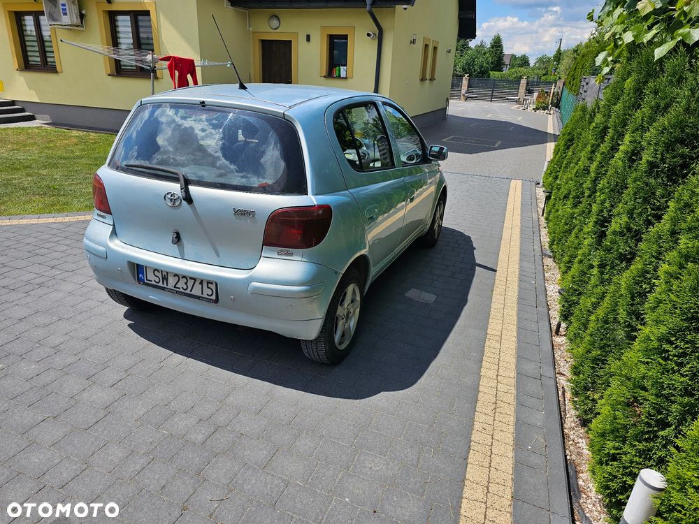 Toyota Yaris 1.4 D-4D Base - 10
