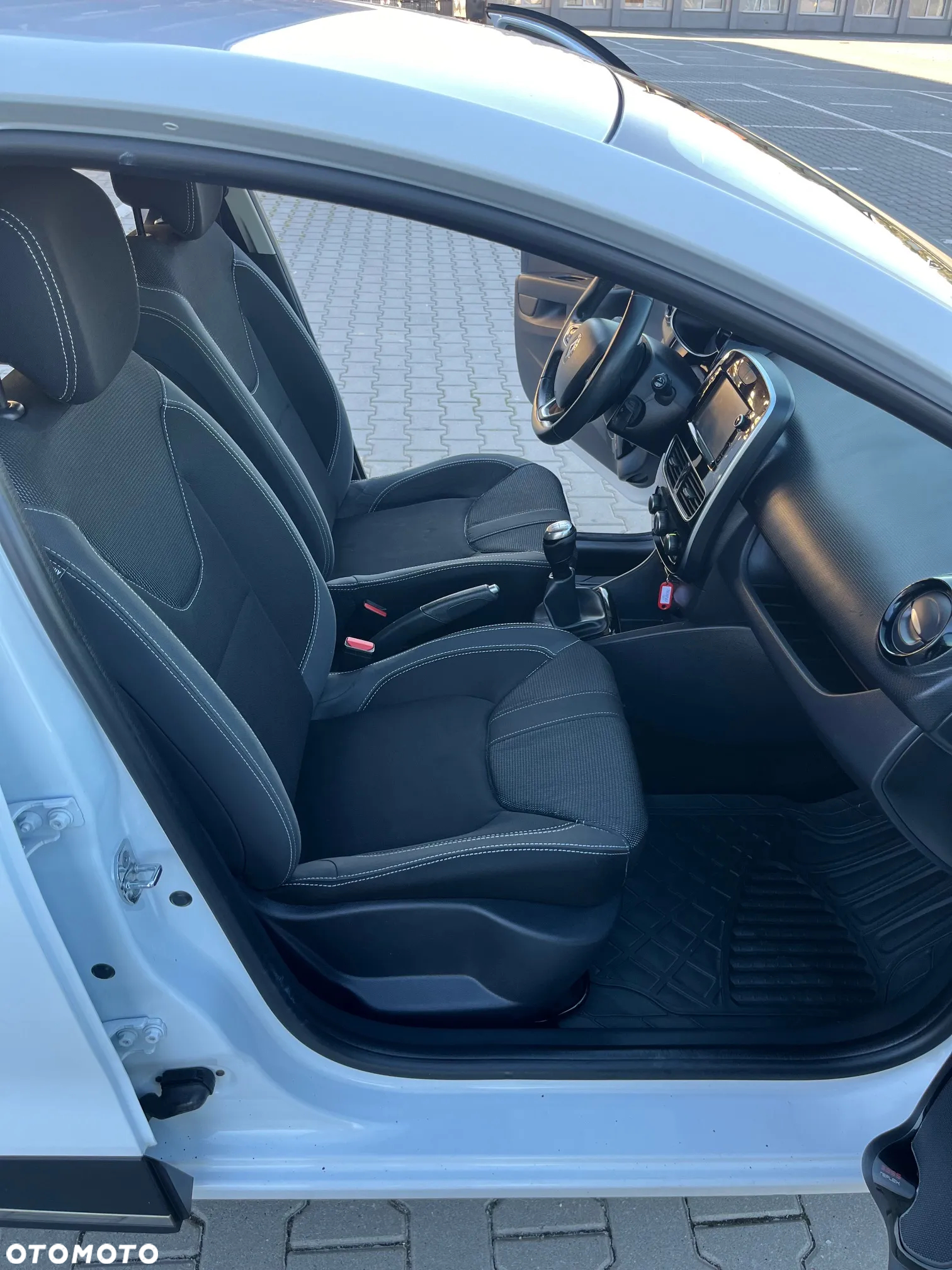 Renault Clio 1.5 dCi Energy Intens - 11