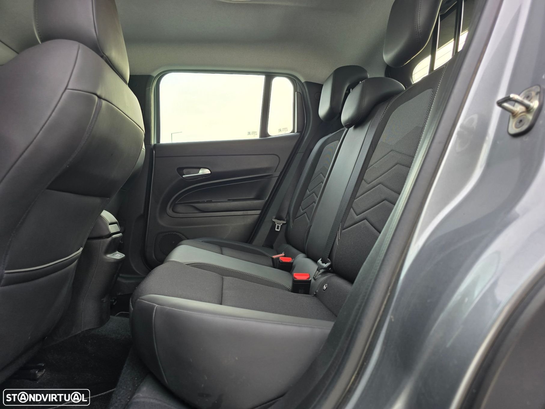 Jeep Avenger 1.2 GSE T3 Altitude - 38