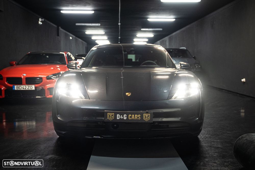 Porsche Taycan Cross Turismo 4 - 27