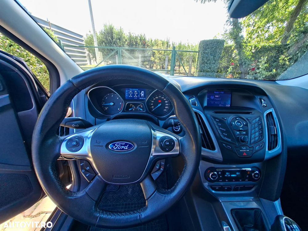 Ford Focus 1.6 TDCI DPF Titanium - 9