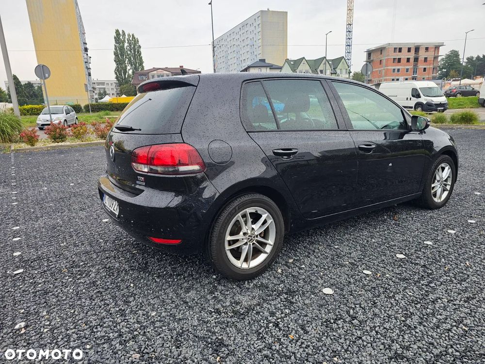 Volkswagen Golf 1.6 TDI Highline - 5