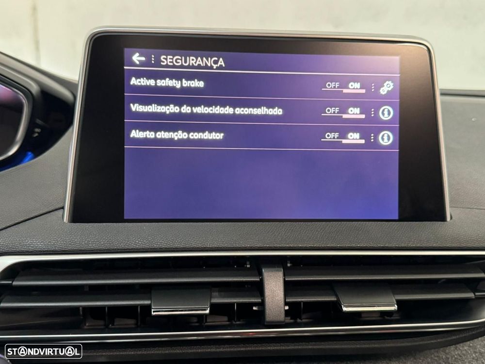 Peugeot 5008 1.5 BlueHDi GT Line EAT8 - 32