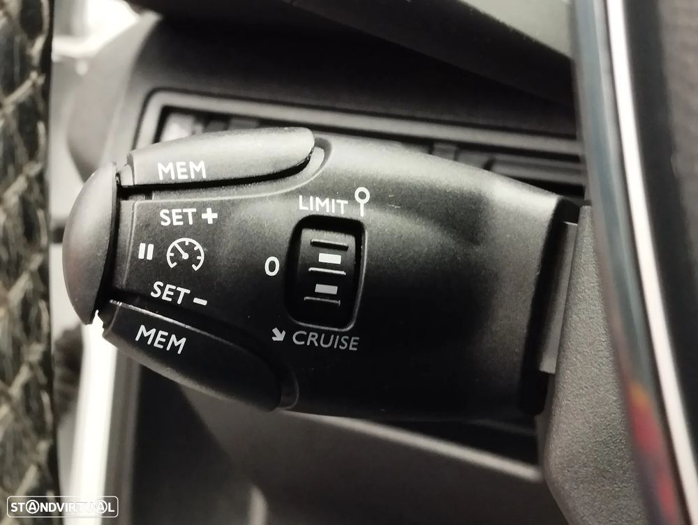 Peugeot 3008 1.5 BlueHDi Allure - 24