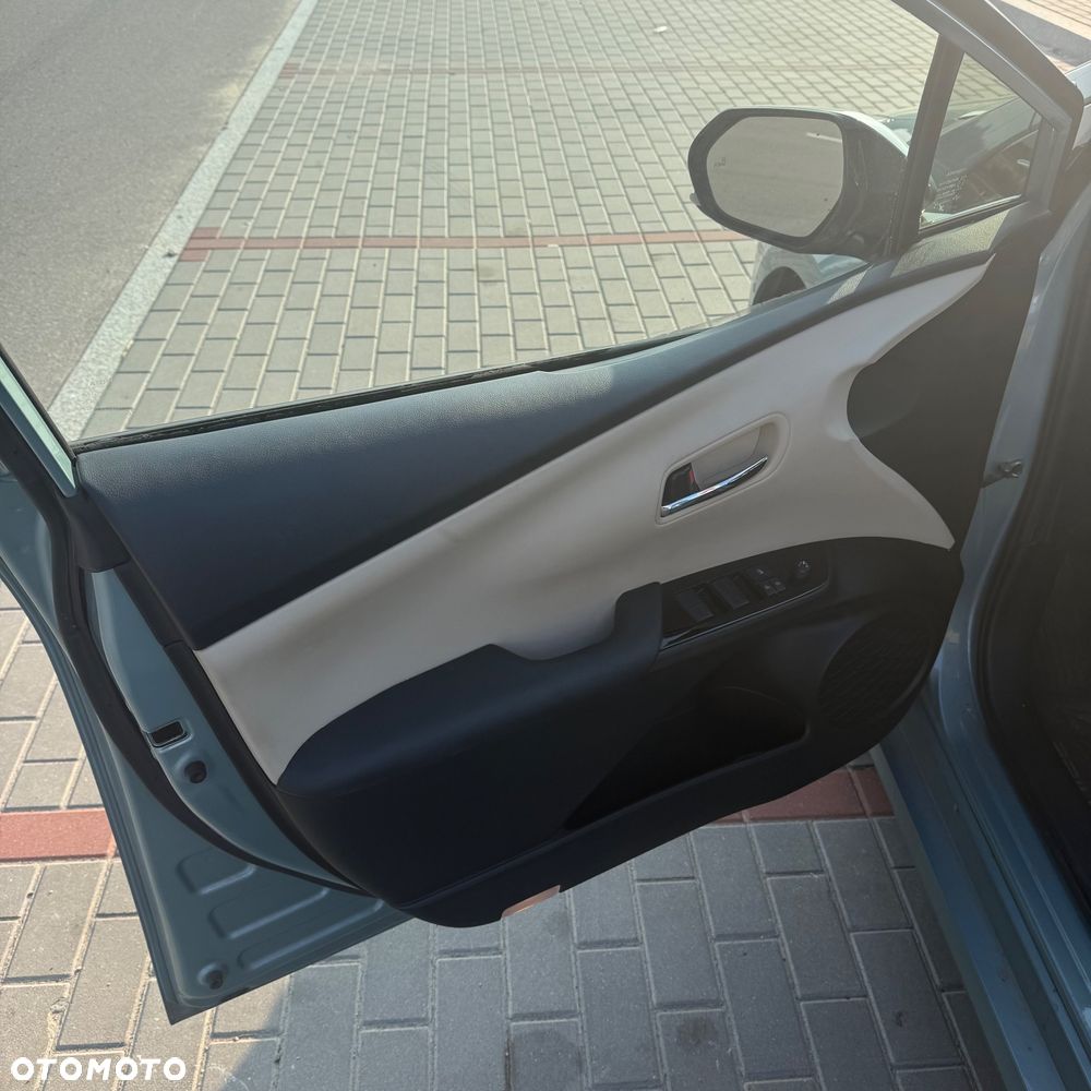 Toyota Prius - 10
