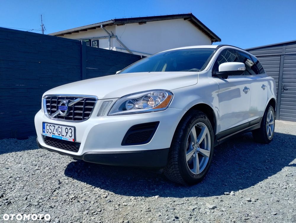 Volvo XC 60 T6 AWD Momentum - 1