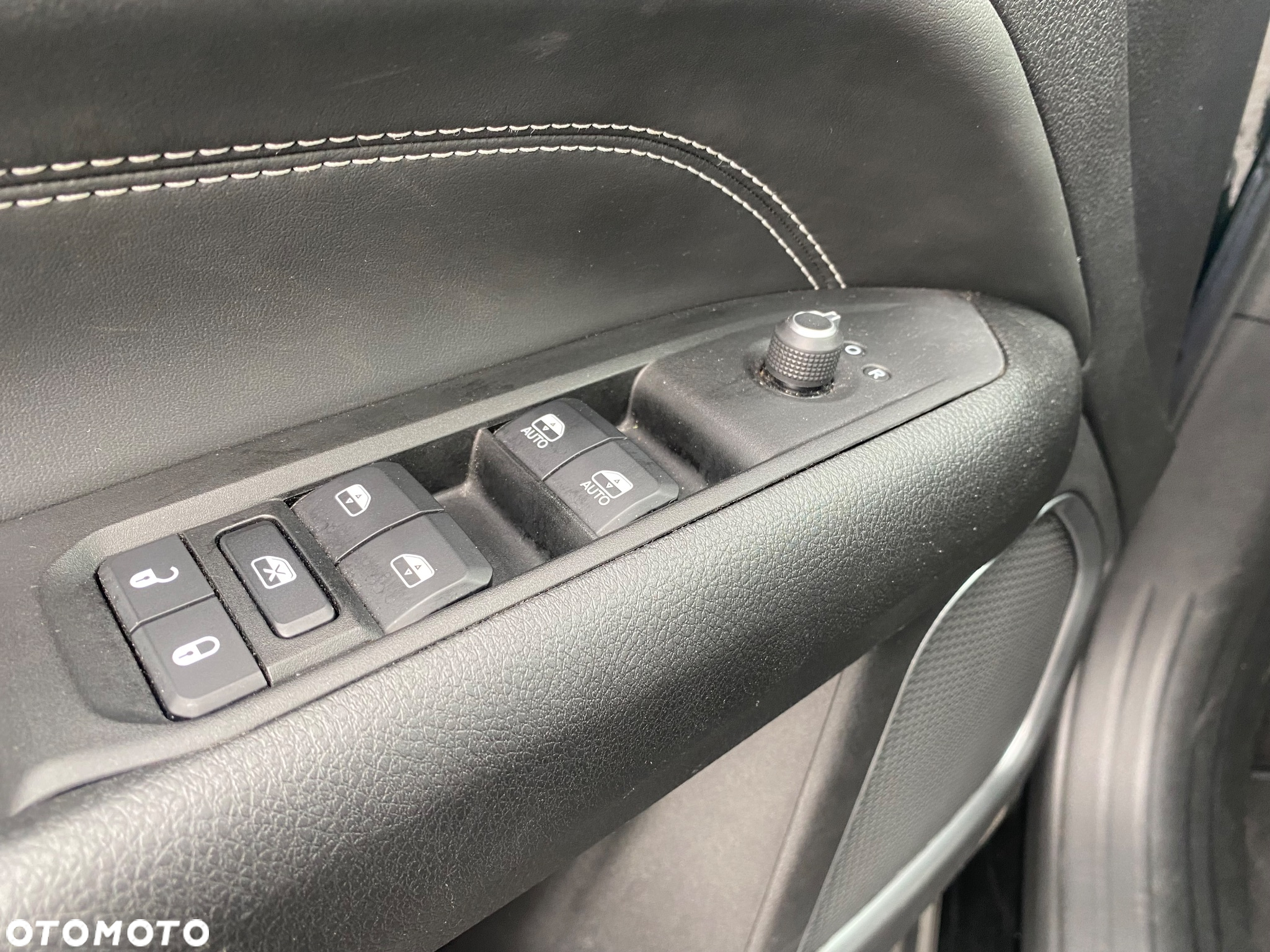 Jeep Compass 1.3 T4 4xe PLUG-IN HYBRID Automatik Altitude - 10