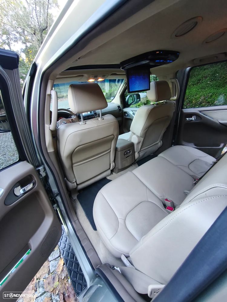 Nissan Pathfinder 2.5 dCi SE Comfort IT+Bose Auto. - 16