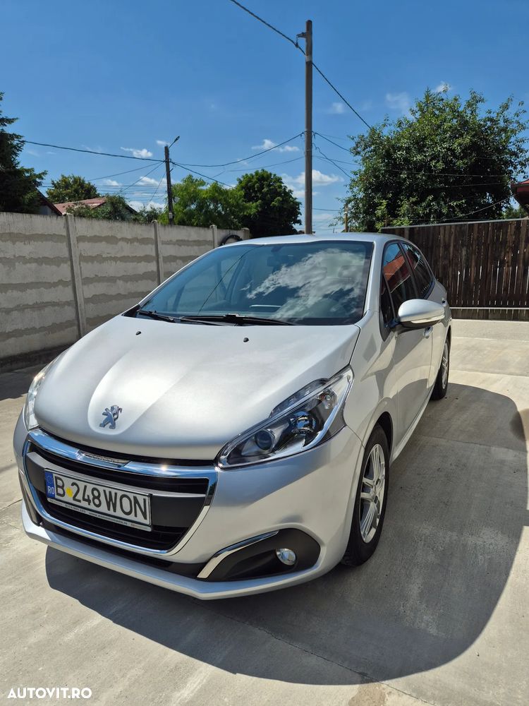 Peugeot 208 1.2 L PureTech Allure - 9