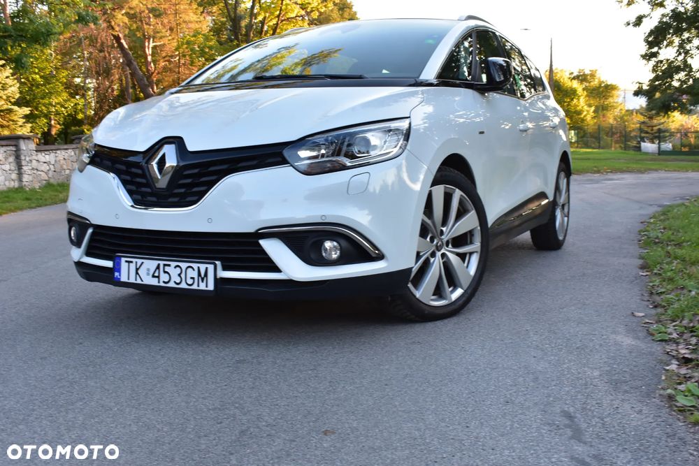 Renault Grand Scenic - 26