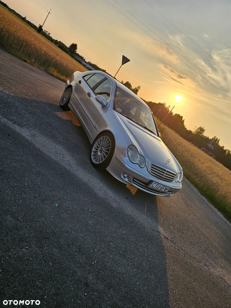 Mercedes-Benz Klasa C 200 T CDI Classic - 1