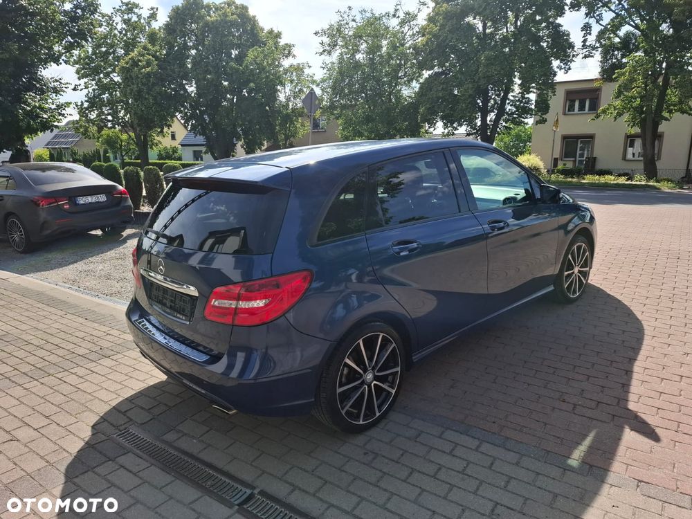Mercedes-Benz Klasa B 180 CDI (BlueEFFICIENCY) - 3