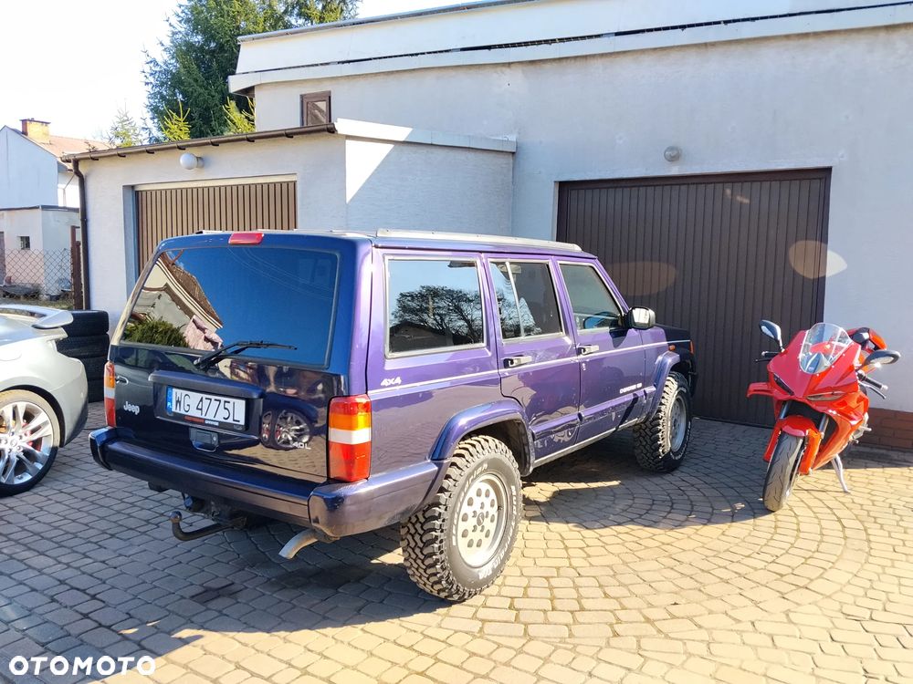 Jeep Cherokee 4.0 Limited - 1