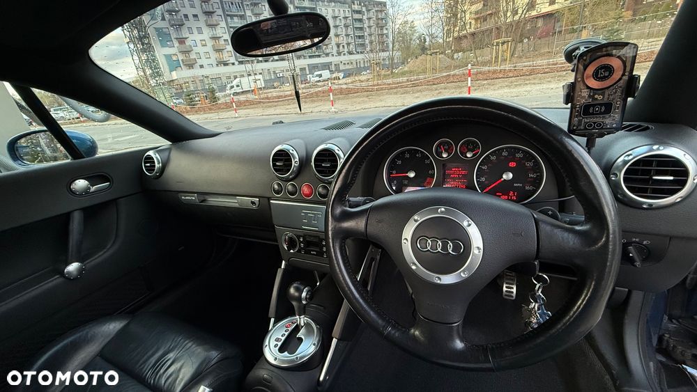 Audi TT Coupé 3.2 quattro DSG - 15