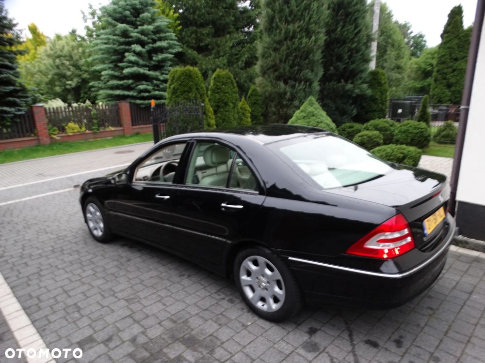 Mercedes-Benz Klasa C 200 Kompressor Avantgarde - 4