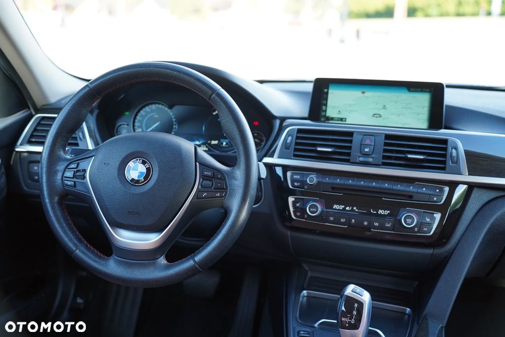 BMW Seria 3 320d Sport-Aut Efficient Dynamics Edition Sport Line - 25