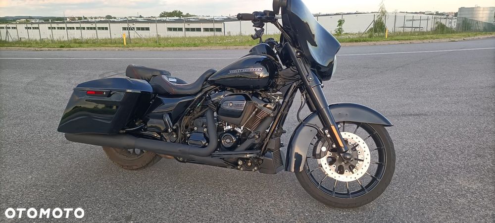 Harley-Davidson Touring Street Glide - 4