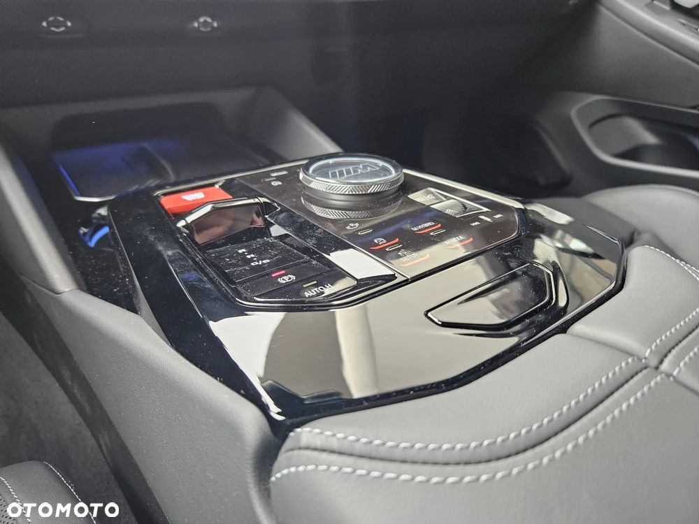 BMW M5 PHEV - 14